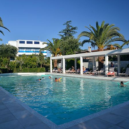 Tryp By Wyndham Corfu Dassia Esterno foto
