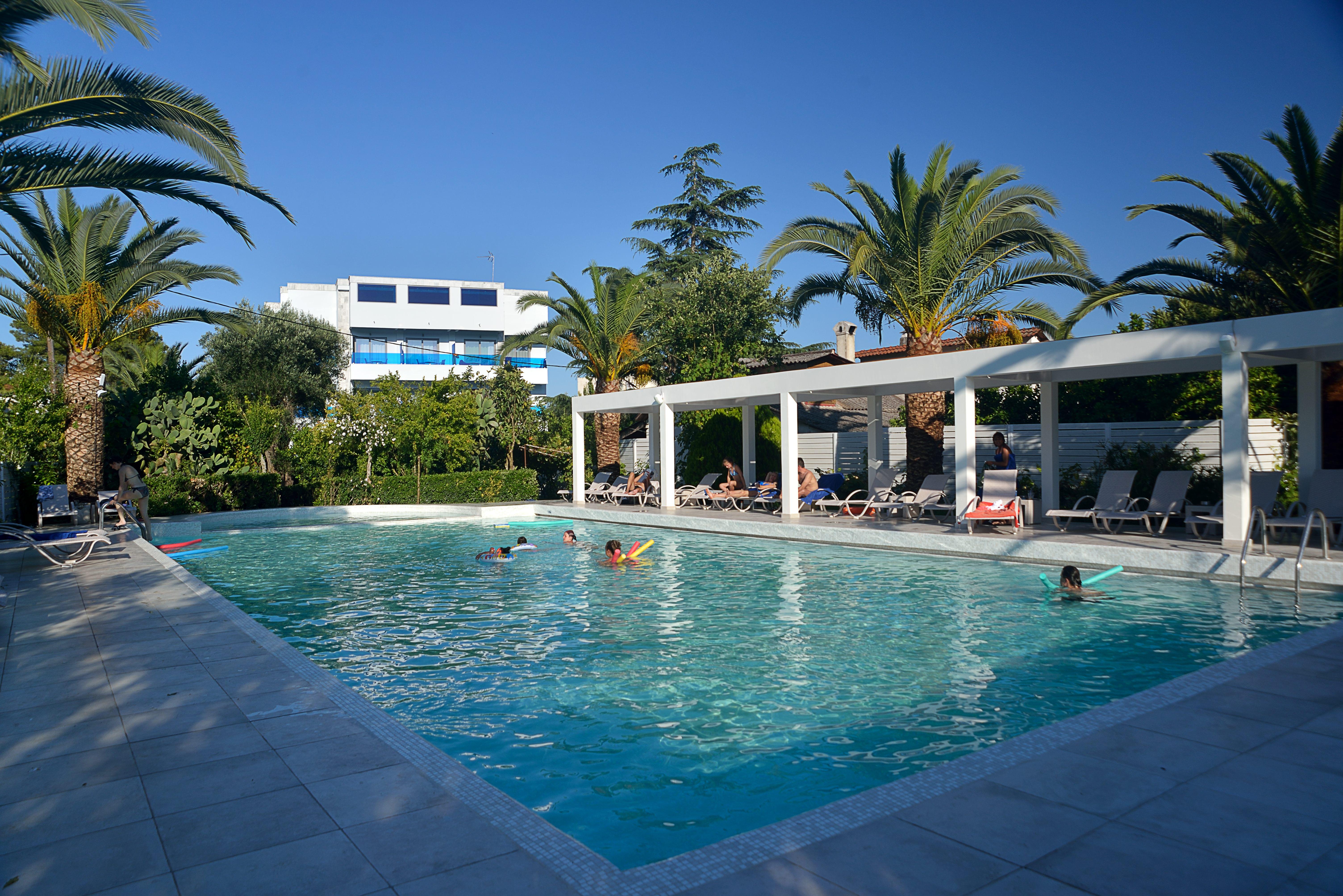 Tryp By Wyndham Corfu Dassia Esterno foto