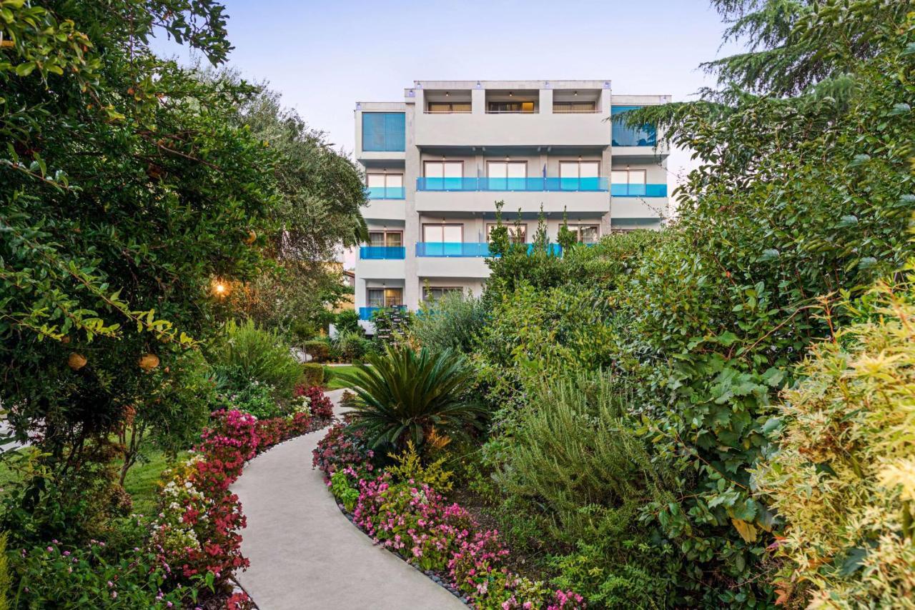 Tryp By Wyndham Corfu Dassia Esterno foto