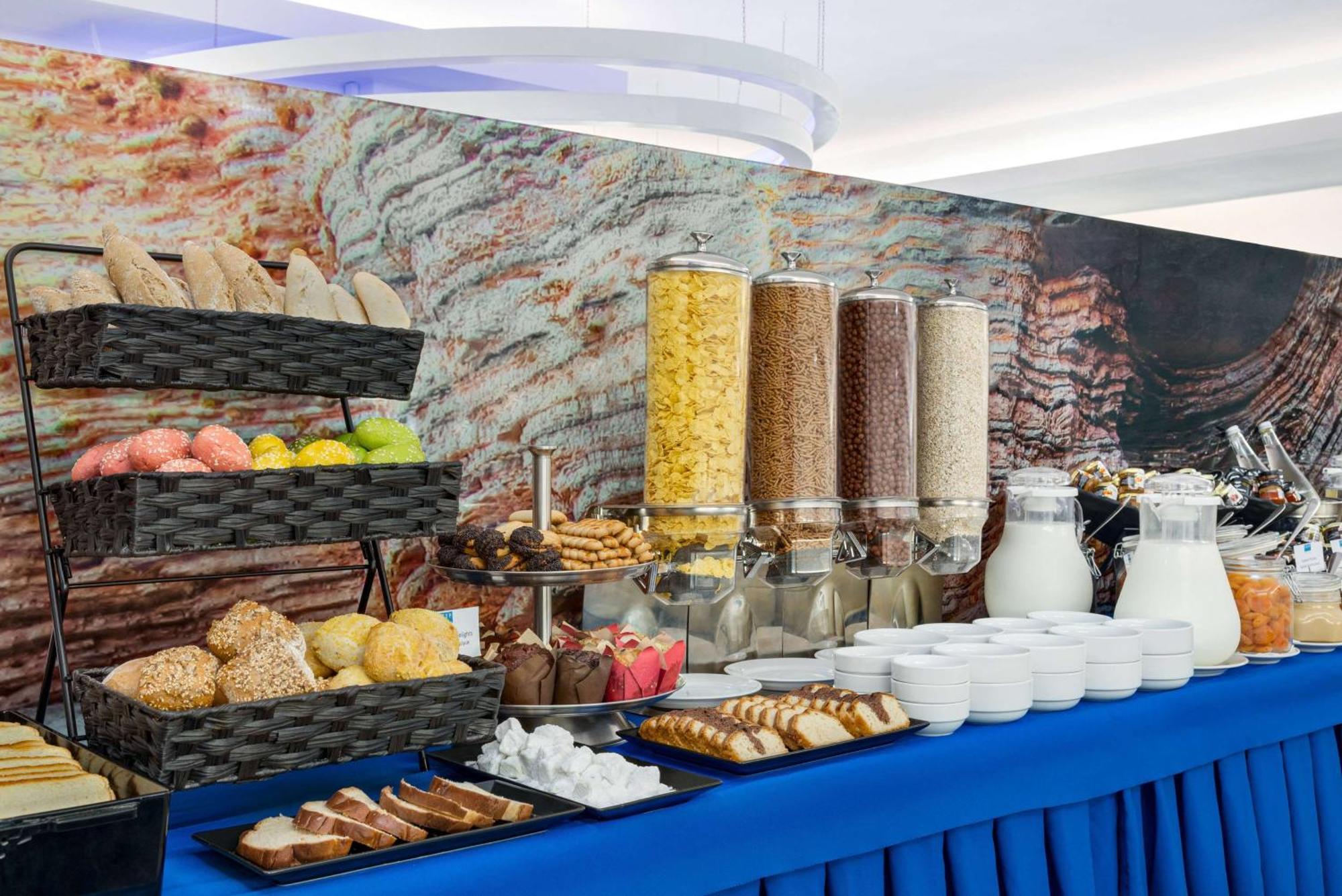 Tryp By Wyndham Corfu Dassia Esterno foto